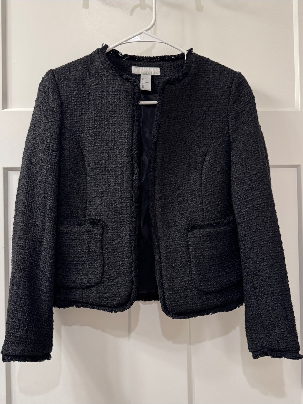 Size 2 XS H&M Black Boucle Tweed Cropped Jacket Frayed Trim Tailored Blazer Chic